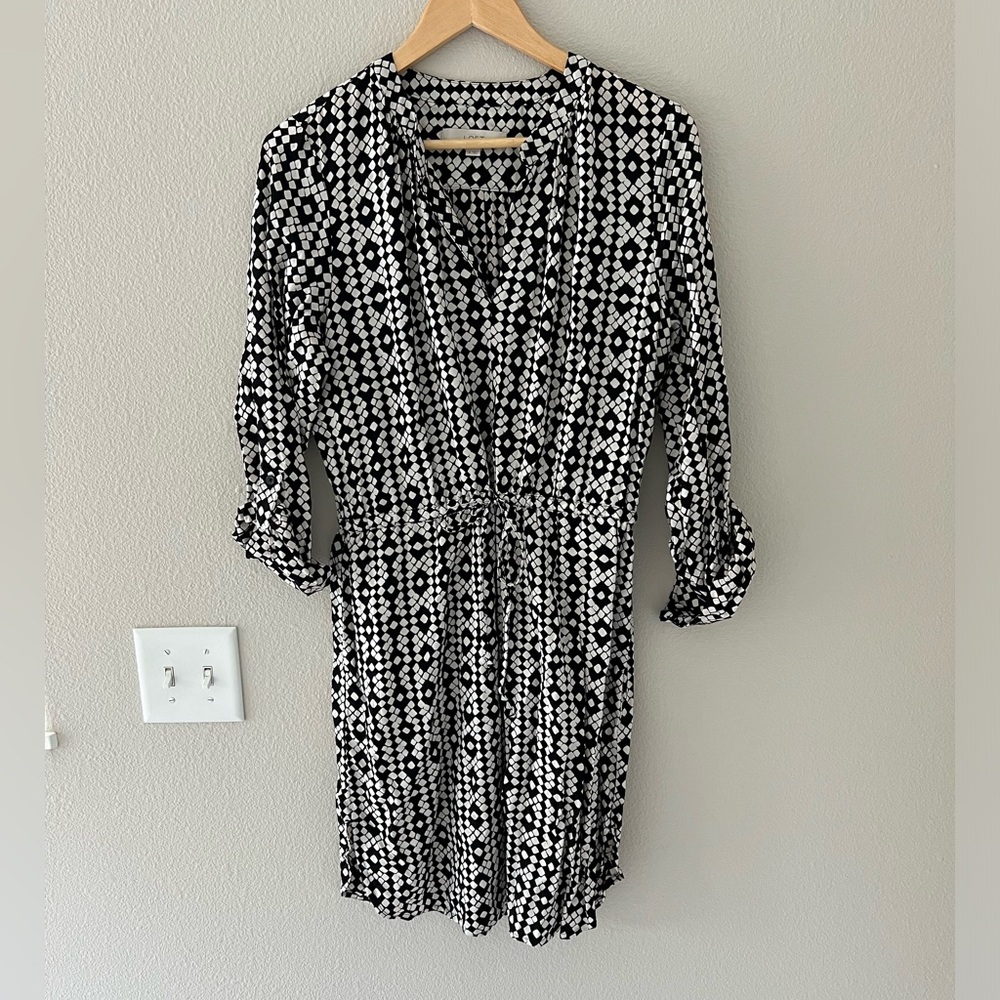Ann Taylor Loft black and white casual three quarter sleeve dress- Size M